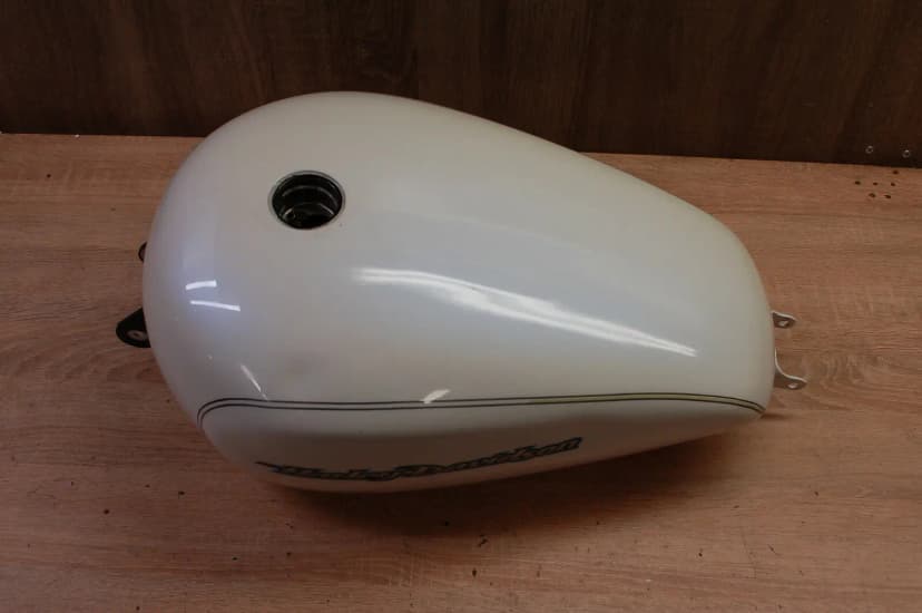 Harley Davidson Street Bob  Fuel Tank / Gas Tank / Petrol Tank